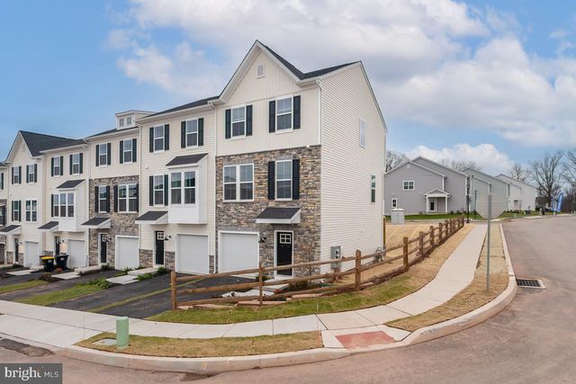 923 MAGNOLIA LN, Spring City, PA 19475