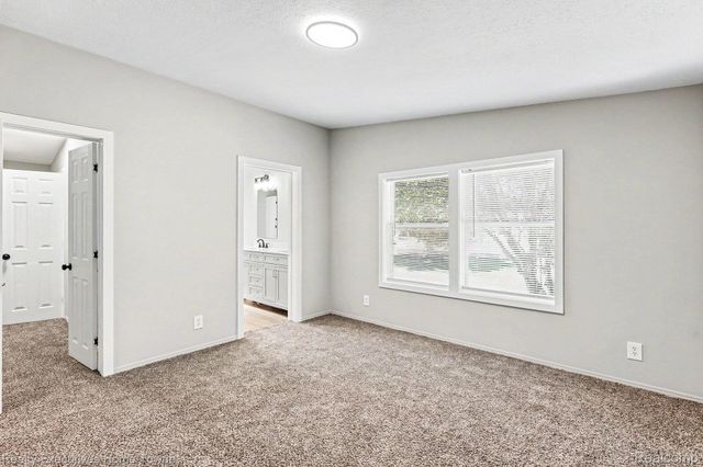 45822 Bonaventure Dr, Macomb Township, MI 48044