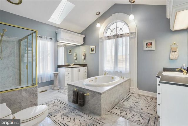 100 COTTAGE DR, Luray, VA 22835