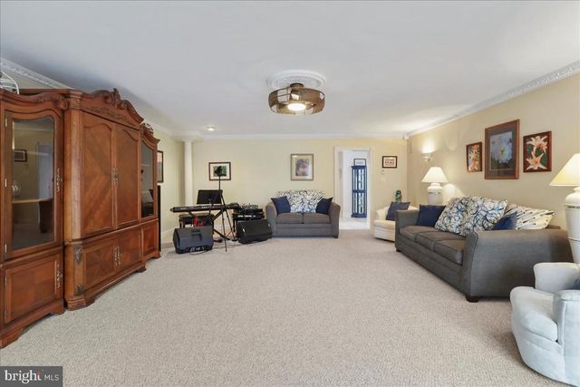 100 COTTAGE DR, Luray, VA 22835