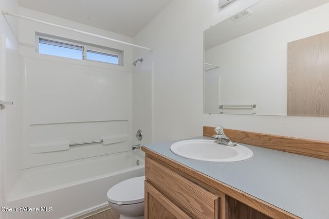 3683 E Mullan Ave, Post Falls, ID 83854