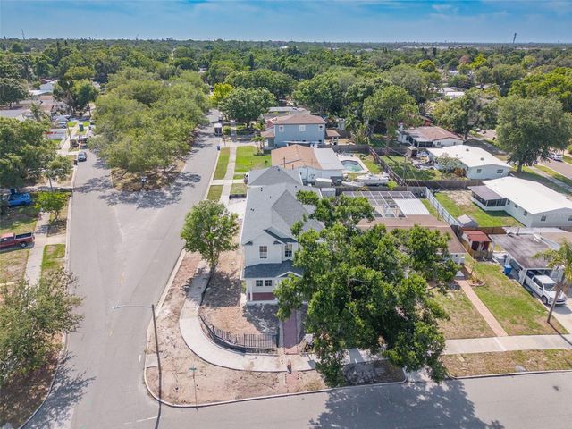 5204 10TH STREET N, St Petersburg, FL 33703