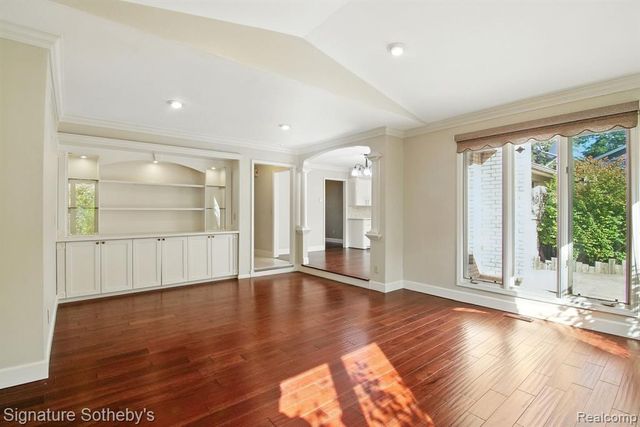 5130 Provincial Drive, Bloomfield Hills, MI 48302