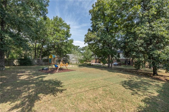 2795 E Hardy Lane, Fayetteville, AR 72703