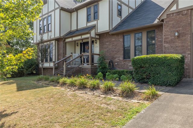 2795 E Hardy Lane, Fayetteville, AR 72703