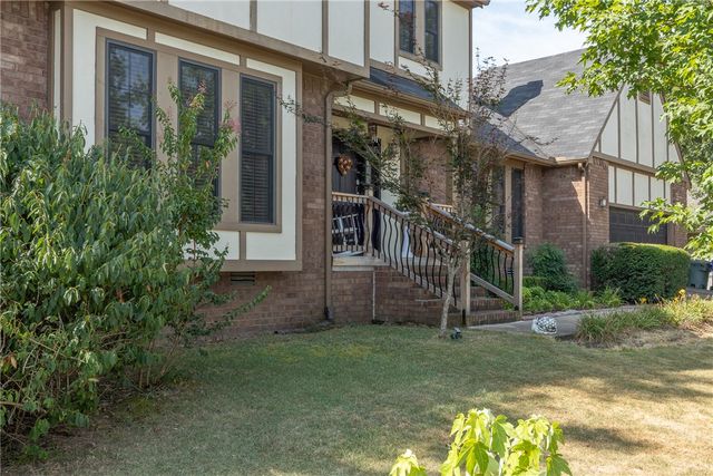 2795 E Hardy Lane, Fayetteville, AR 72703