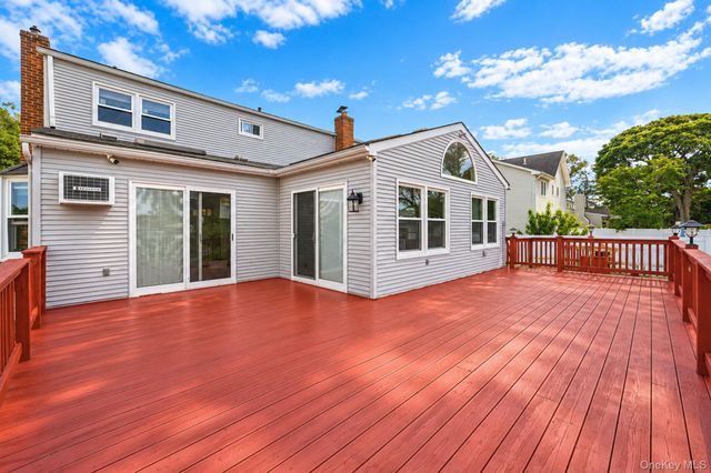616 Pat Drive, West Islip, NY 11795