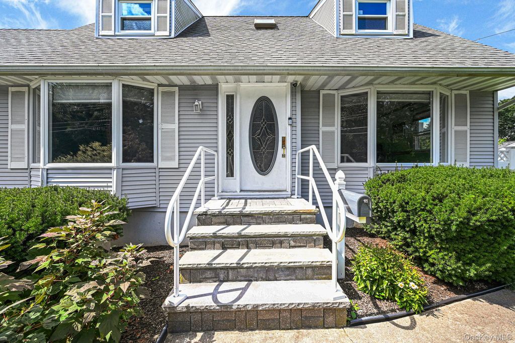 616 Pat Drive, West Islip, NY 11795 — photo 5