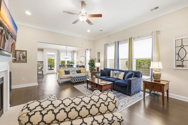 1744 Suncrest Dr., Myrtle Beach, SC 29577