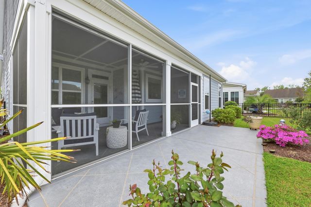 1744 Suncrest Dr., Myrtle Beach, SC 29577