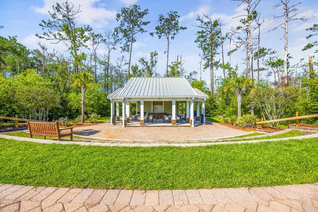 1744 Suncrest Dr., Myrtle Beach, SC 29577