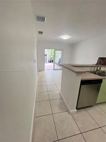 20613 SW 93rd Ave 2, Cutler Bay, FL 33189