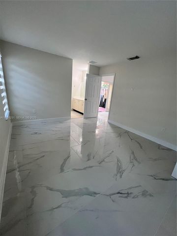 20613 SW 93rd Ave 2, Cutler Bay, FL 33189