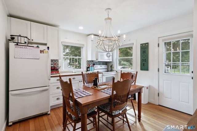 28 Church Street, Old Saybrook, CT 06475