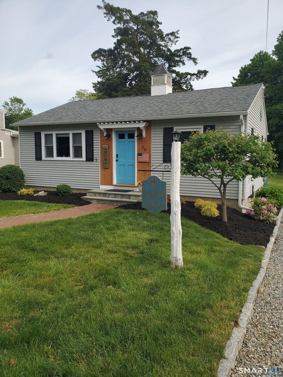 28 Church Street, Old Saybrook, CT 06475