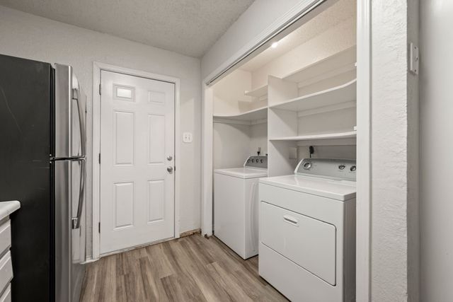 2911 Post Oak Drive, Euless, TX 76039