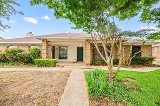 2911 Post Oak Drive, Euless, TX 76039