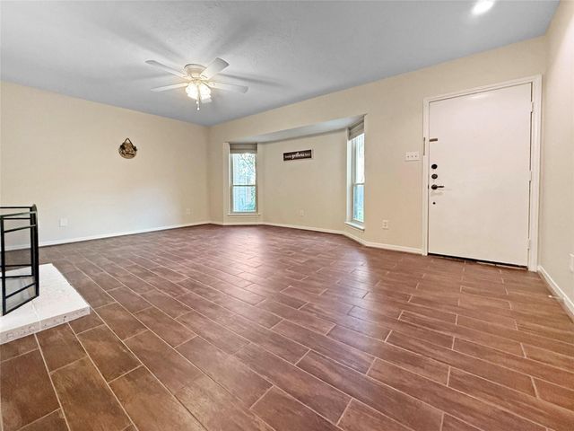 2086 Augusta Drive, Houston, TX 77057