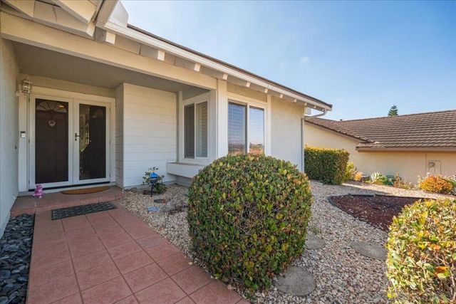 12740 Camino Emparrado, San Diego, CA 92128