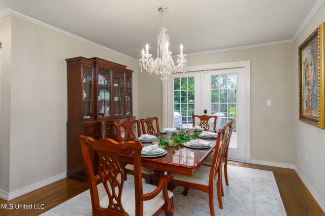 2203 S 40th Avenue, Hattiesburg, MS 39402
