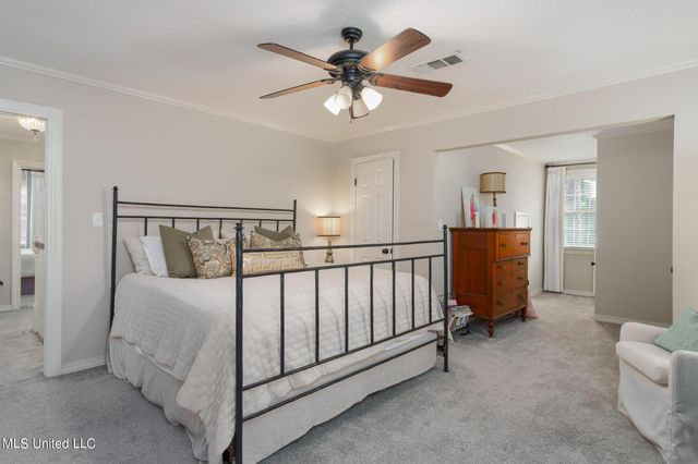 2203 S 40th Avenue, Hattiesburg, MS 39402