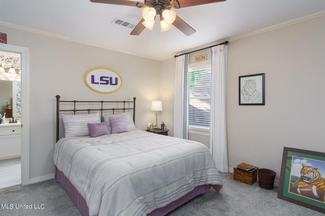 2203 S 40th Avenue, Hattiesburg, MS 39402
