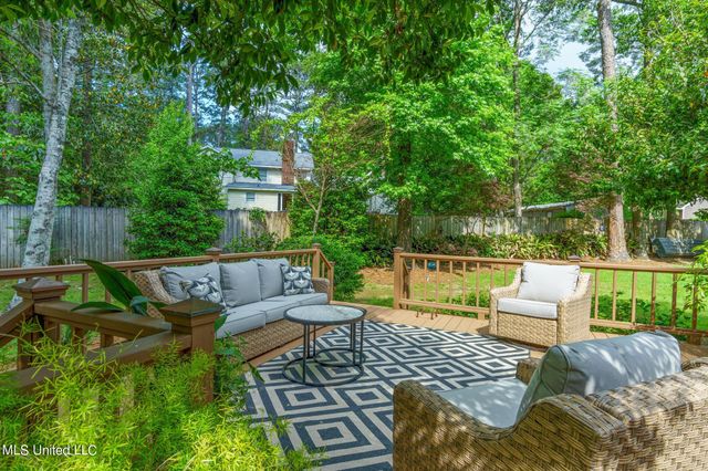 2203 S 40th Avenue, Hattiesburg, MS 39402