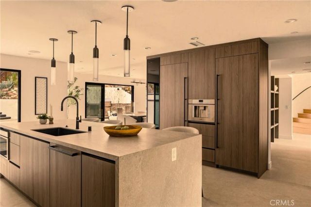 2638 Zorada Drive, Los Angeles, CA 90046