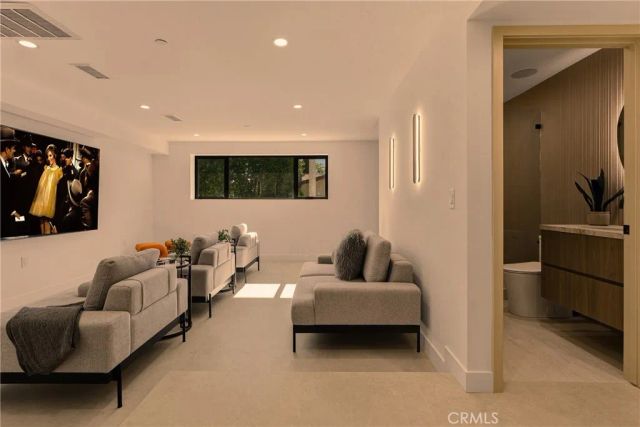 2638 Zorada Drive, Los Angeles, CA 90046