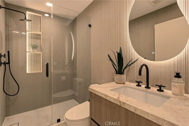 2638 Zorada Drive, Los Angeles, CA 90046