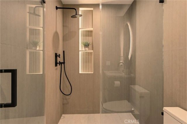 2638 Zorada Drive, Los Angeles, CA 90046