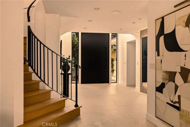 2638 Zorada Drive, Los Angeles, CA 90046