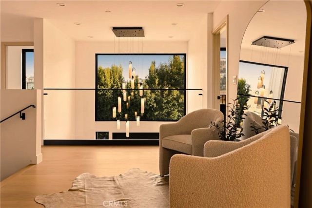 2638 Zorada Drive, Los Angeles, CA 90046