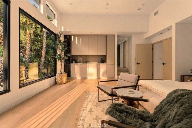2638 Zorada Drive, Los Angeles, CA 90046