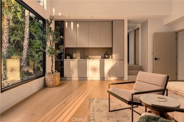 2638 Zorada Drive, Los Angeles, CA 90046