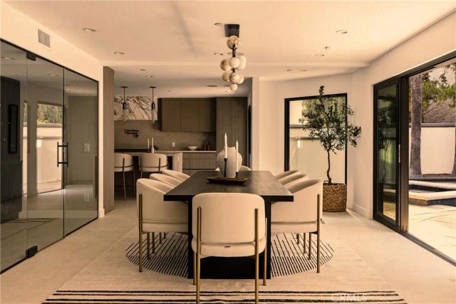 2638 Zorada Drive, Los Angeles, CA 90046