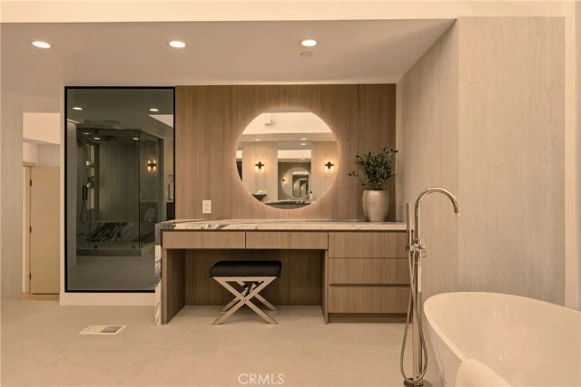 2638 Zorada Drive, Los Angeles, CA 90046