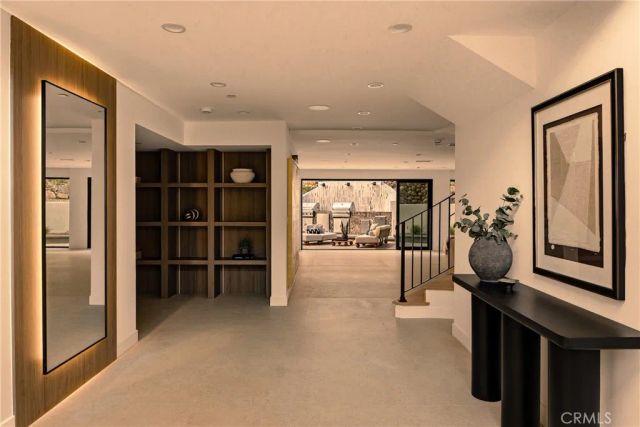 2638 Zorada Drive, Los Angeles, CA 90046