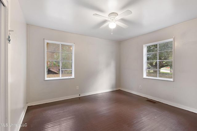 5440 Grafton Street, Jackson, MS 39206