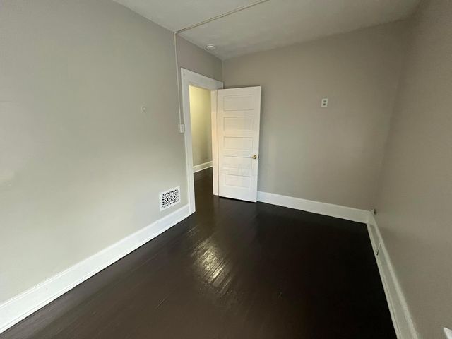 2395 Summit Street, Columbus, OH 43202