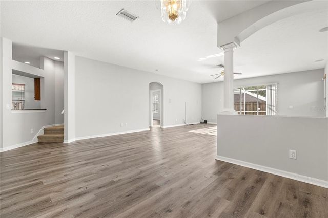 9818 WHITE BARN WAY, Riverview, FL 33569