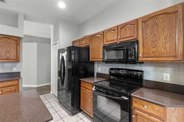 9818 WHITE BARN WAY, Riverview, FL 33569