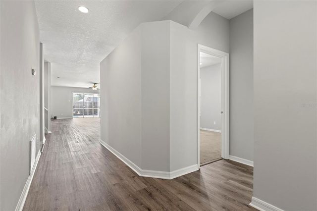 9818 WHITE BARN WAY, Riverview, FL 33569