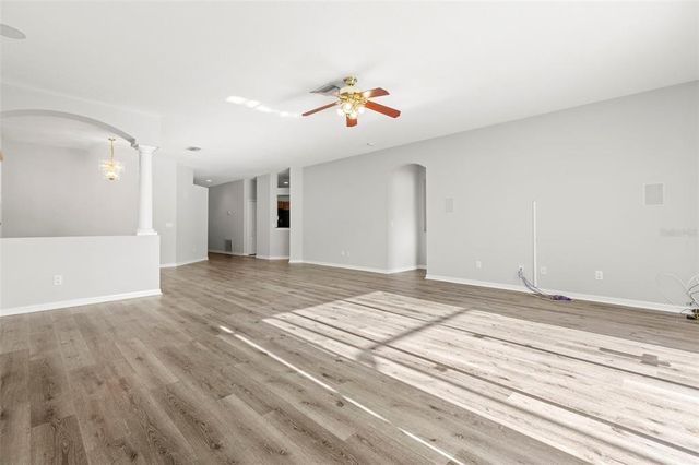 9818 WHITE BARN WAY, Riverview, FL 33569