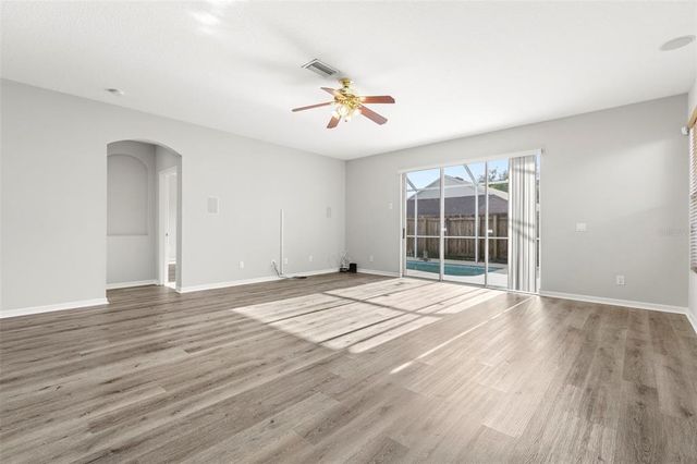 9818 WHITE BARN WAY, Riverview, FL 33569