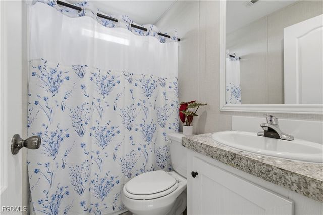 310 Shrub LN S, North Fort Myers, FL 33917