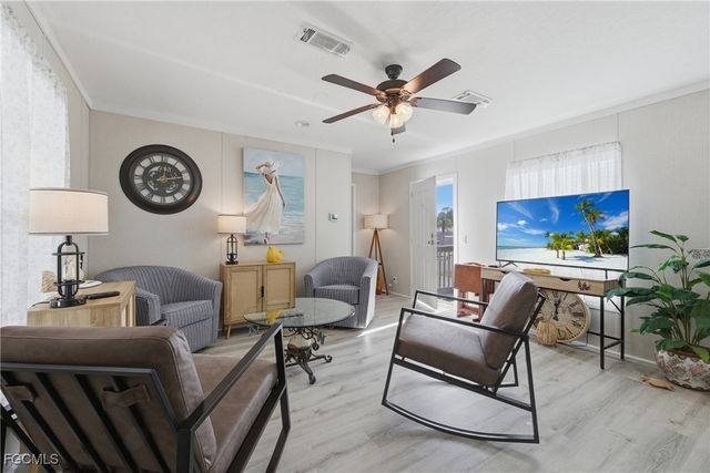 310 Shrub LN S, North Fort Myers, FL 33917