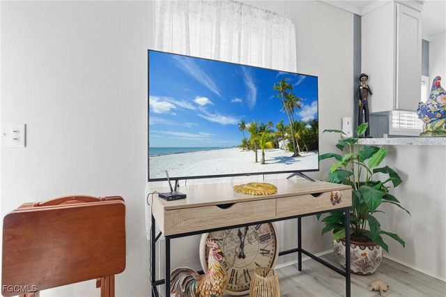 310 Shrub LN S, North Fort Myers, FL 33917