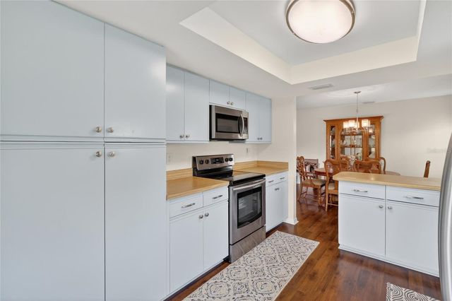 2106 HARRINGAY STREET 451, Sun City Center, FL 33573