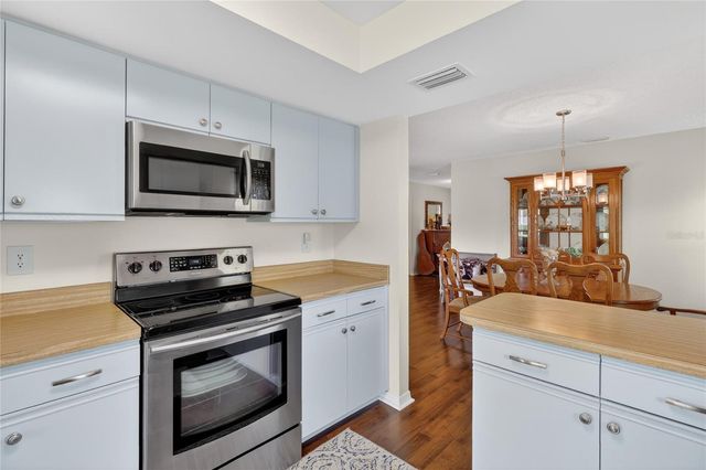 2106 HARRINGAY STREET 451, Sun City Center, FL 33573